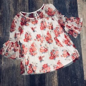 ☝️SOLD☝️White and floral bell sleeve top